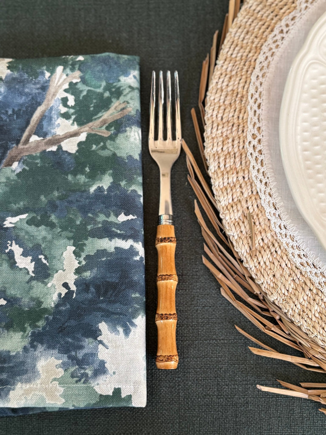 Mantel Resinado Verde Oscuro - La Compañía Francesa