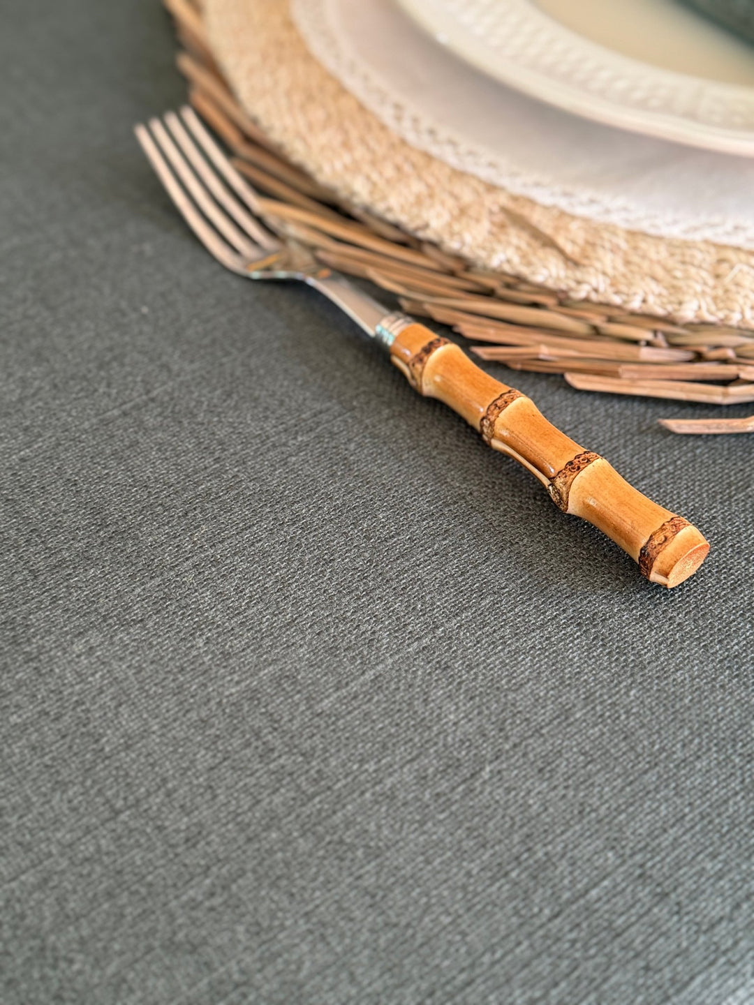 Mantel Resinado Verde Oscuro - La Compañía Francesa