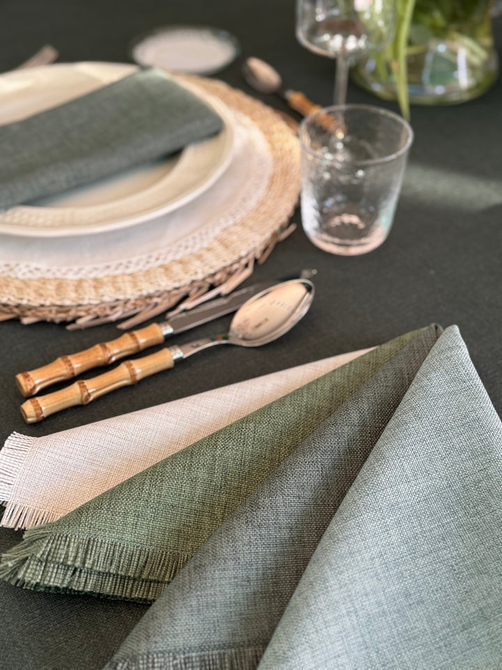 Mantel Resinado Verde Oscuro - La Compañía Francesa